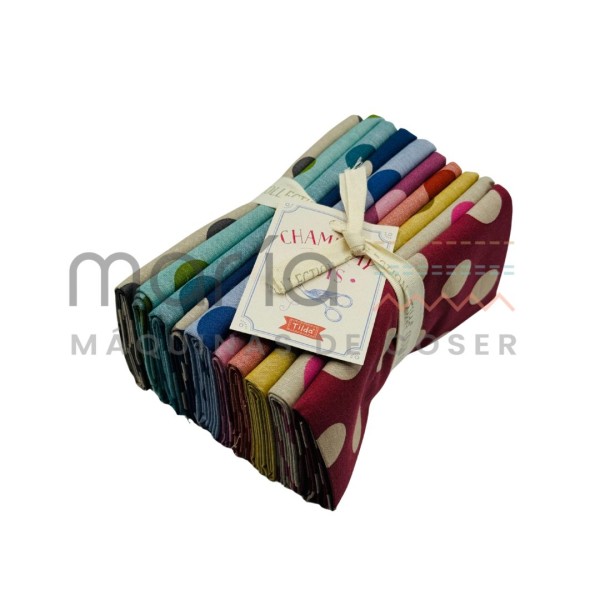 FAT QUARTER TILDA CHAMBRAY DOTS